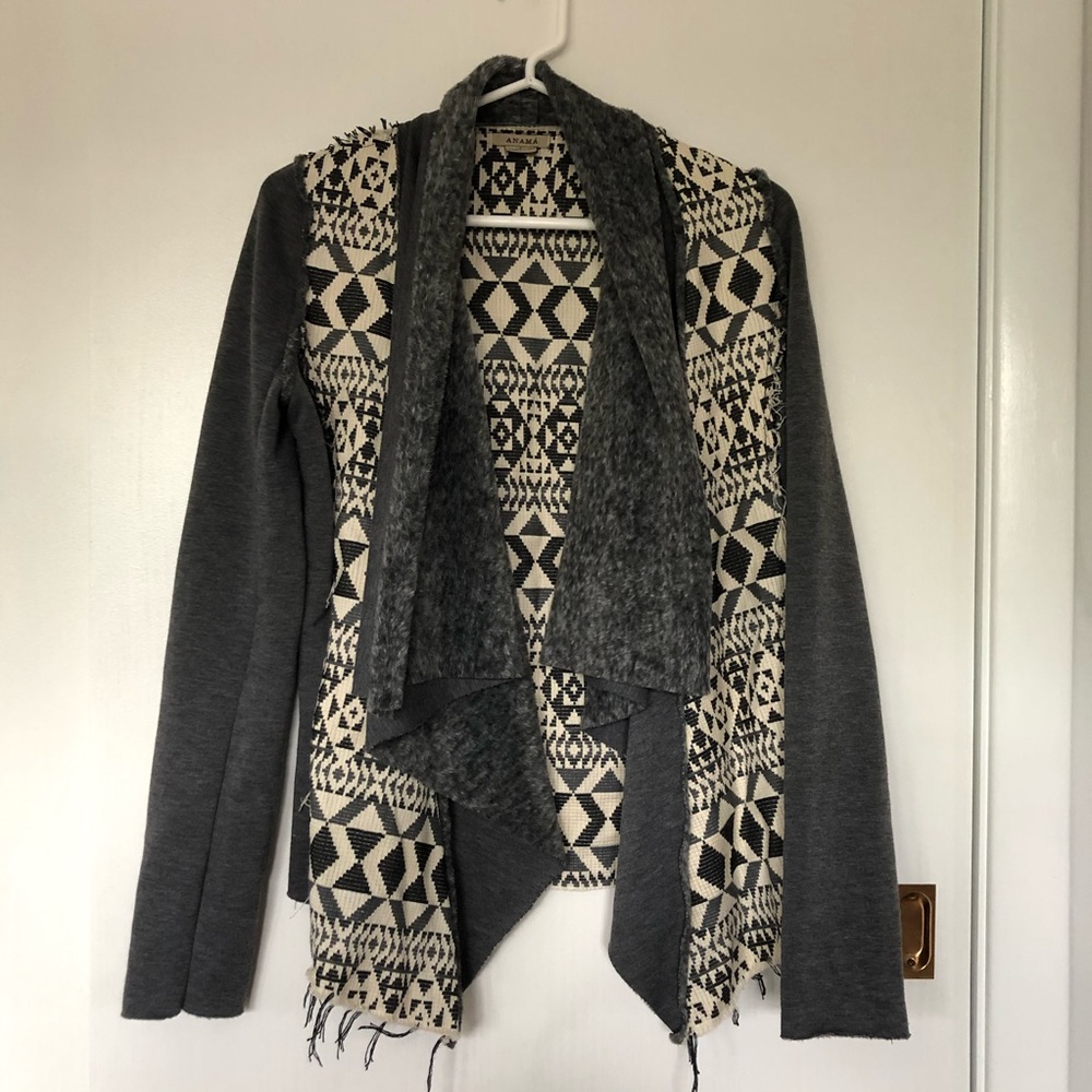 🌟HP🌟 Francesca’s | Waterfall Sweater